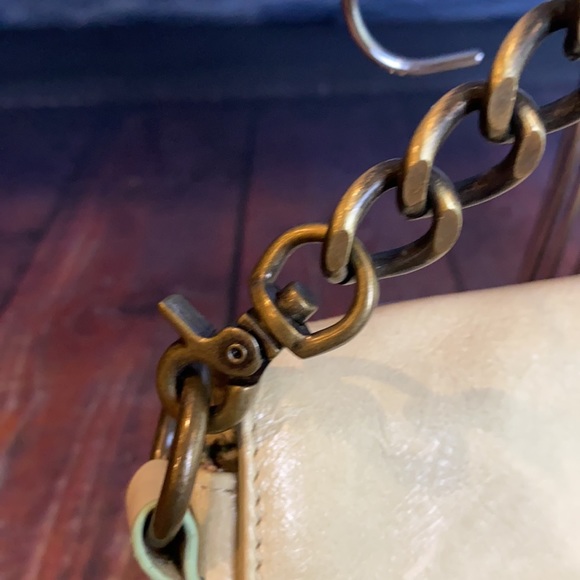 HOBO Clutch Wristlet bag with Chain strap Handle and Door Knocker Accent - Picture 4 of 13